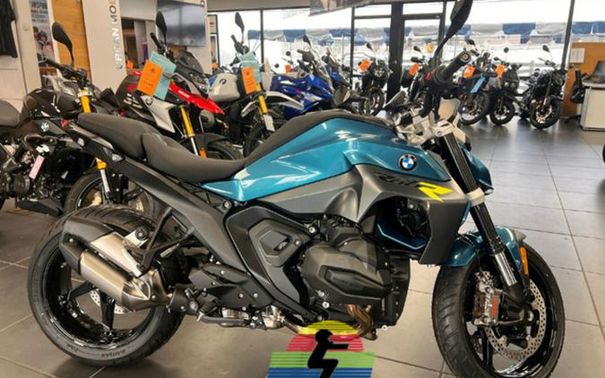 2026 BMW R 1300 R Snapper Rocks Blue 1300 R