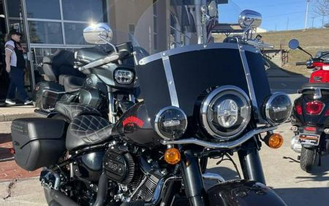 2021 Harley-Davidson® FLHCS - Heritage Classic 114