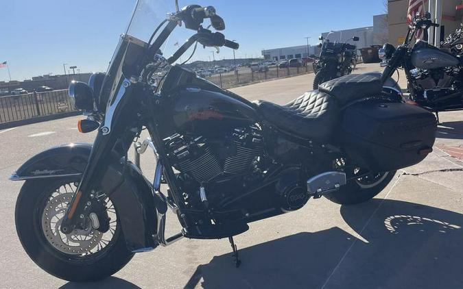 2021 Harley-Davidson® FLHCS - Heritage Classic 114