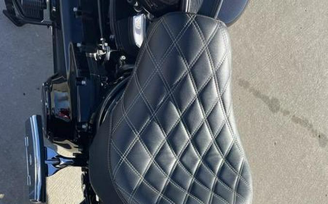 2021 Harley-Davidson® FLHCS - Heritage Classic 114