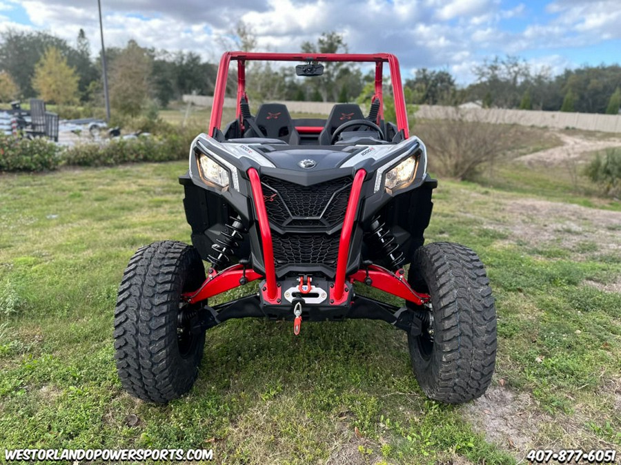 2024 Can-Am® Maverick Sport X rc 1000R