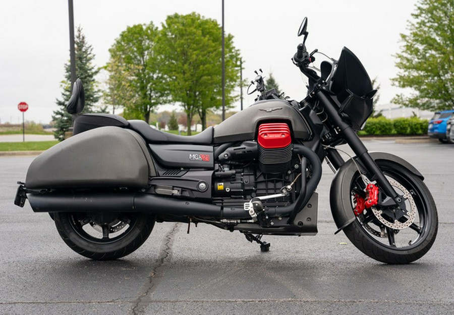 2017 Moto Guzzi MGX-21