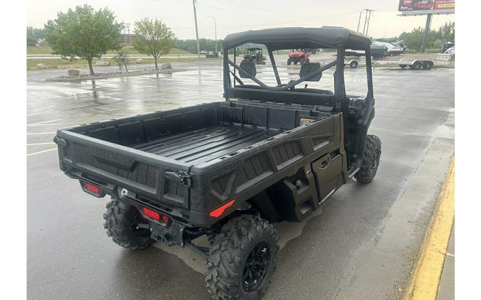 2026 Can-Am SSV DEF PRO XT 64 HD10 BK 26