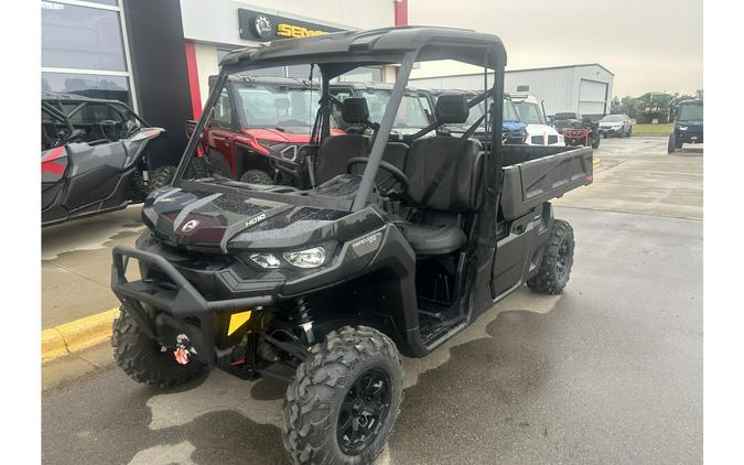 2026 Can-Am SSV DEF PRO XT 64 HD10 BK 26