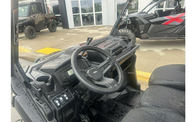 2026 Can-Am SSV DEF PRO XT 64 HD10 BK 26