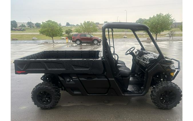 2026 Can-Am SSV DEF PRO XT 64 HD10 BK 26