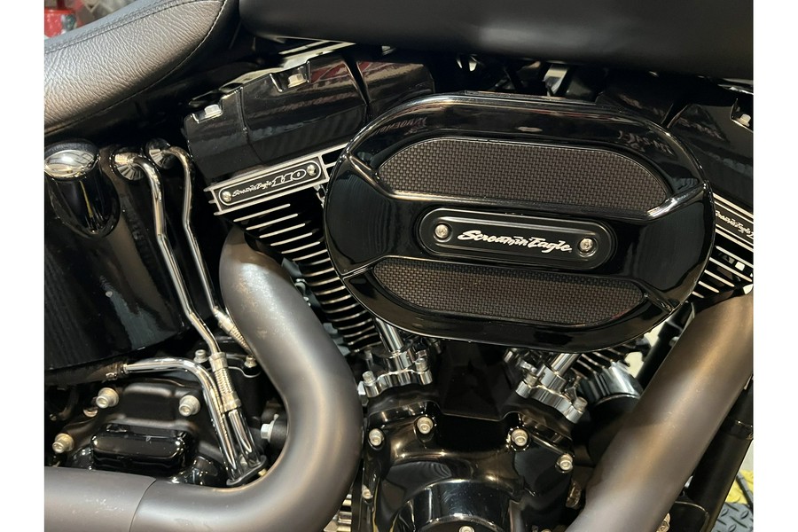 2016 Harley-Davidson® FLSTFBS