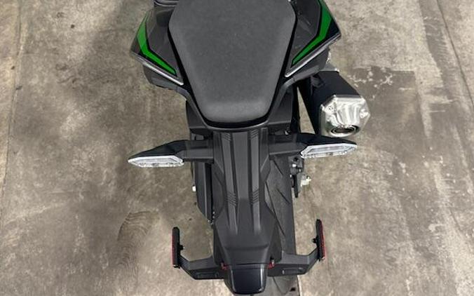 2025 Kawasaki Z900 SE ABS