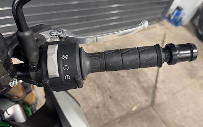 2025 Kawasaki Z900 SE ABS