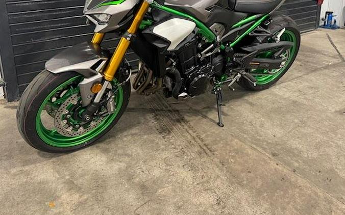 2025 Kawasaki Z900 SE ABS