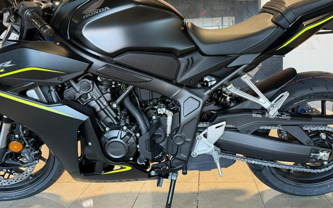 2026 Honda CBR650R E-Clutch