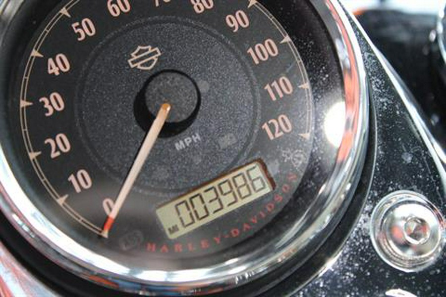 2016 Harley-Davidson Wide Glide®