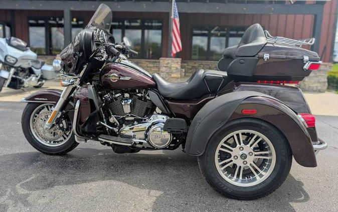 2022 Harley-Davidson® FLHTCUTG - Tri Glide® Ultra