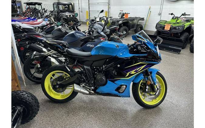 2026 YZF-R7 - Yamaha