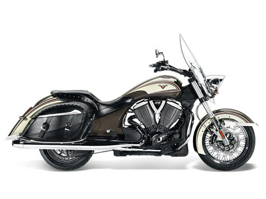 2014 Victory Motorcycles® Cross Roads Classic® Two-Tone Bronze Mist & Khaki