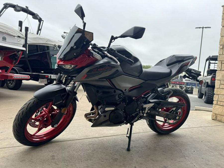 New 2024 KAWASAKI Z500 SE ABS CANDY PERSIMMON RED AND METALLIC FLAT SPARK BLACK AND METALLIC MATTE GRAPHENESTEEL GRAY