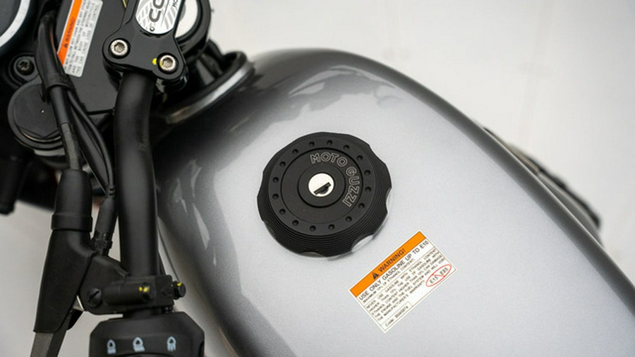 2024 Moto Guzzi V7 Stone Corsa