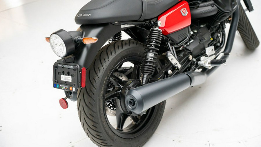2024 Moto Guzzi V7 Stone Corsa