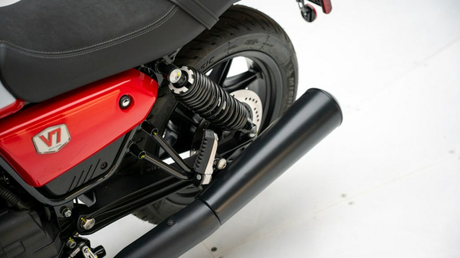 2024 Moto Guzzi V7 Stone Corsa