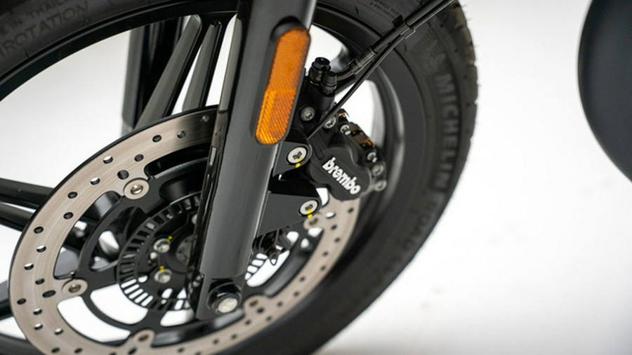 2024 Moto Guzzi V7 Stone Corsa