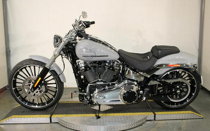 New 2025 Harley-Davidson Breakout Cruiser FXBR Motorcycle For Sale In Miami, Florida