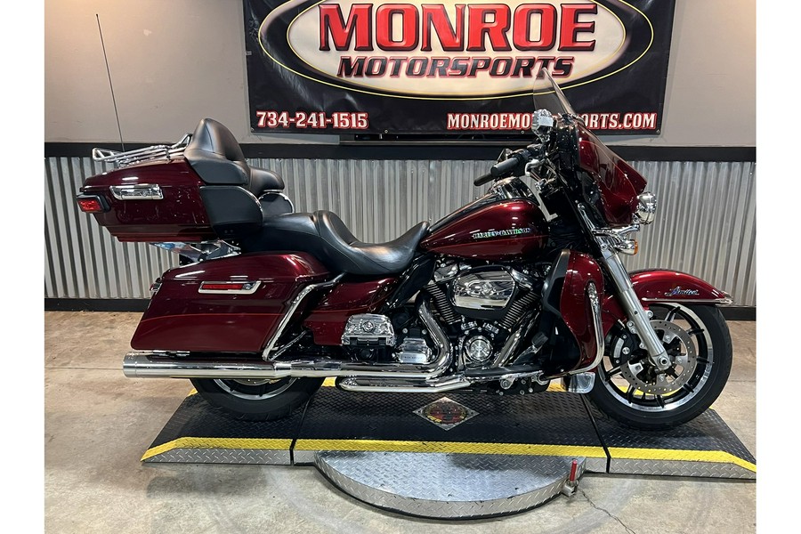 2017 Harley-Davidson® FLHTK