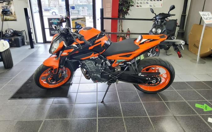 2022 KTM Duke 890 GP