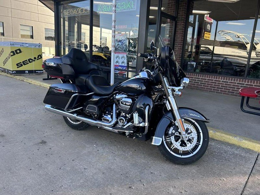 2018 Harley-Davidson® FLHTCU - Electra Glide® Ultra Classic®