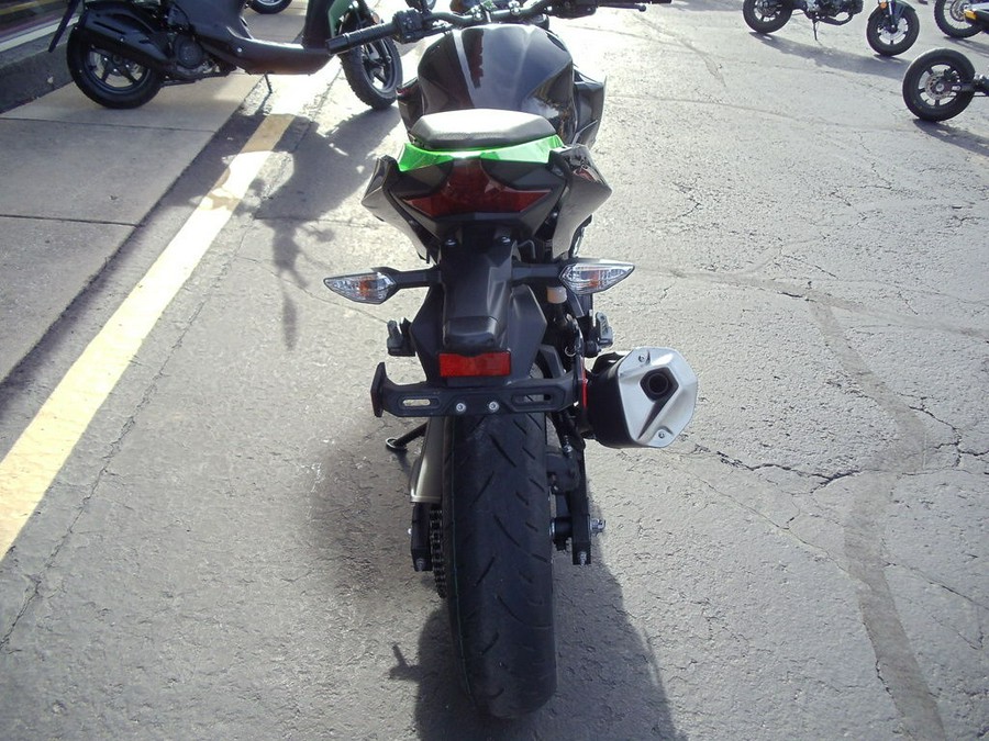 2022 Kawasaki Z400 ABS