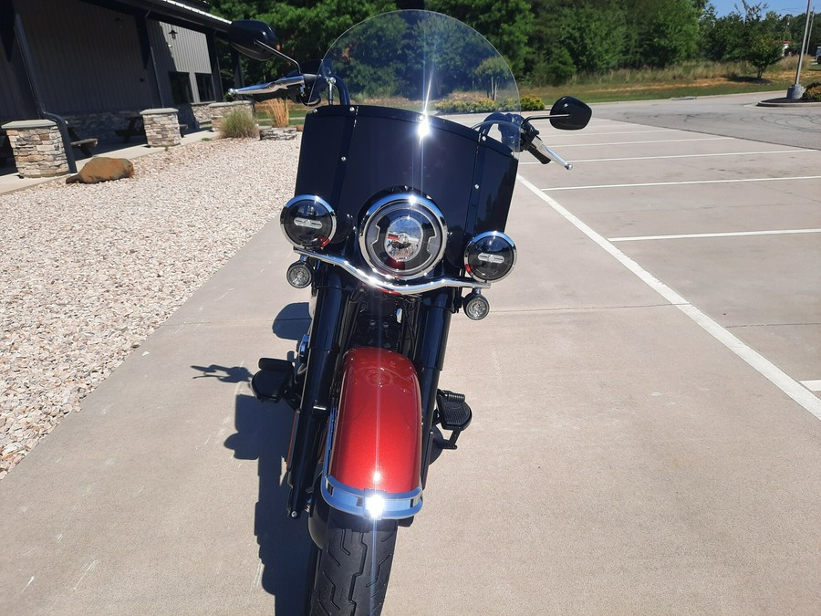 2026 Harley-Davidson® Heritage Classic Brilliant Red Black Cast Wheels