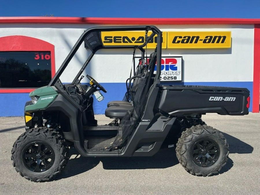 2025 Can-Am Defender DPS HD7 Compass Green