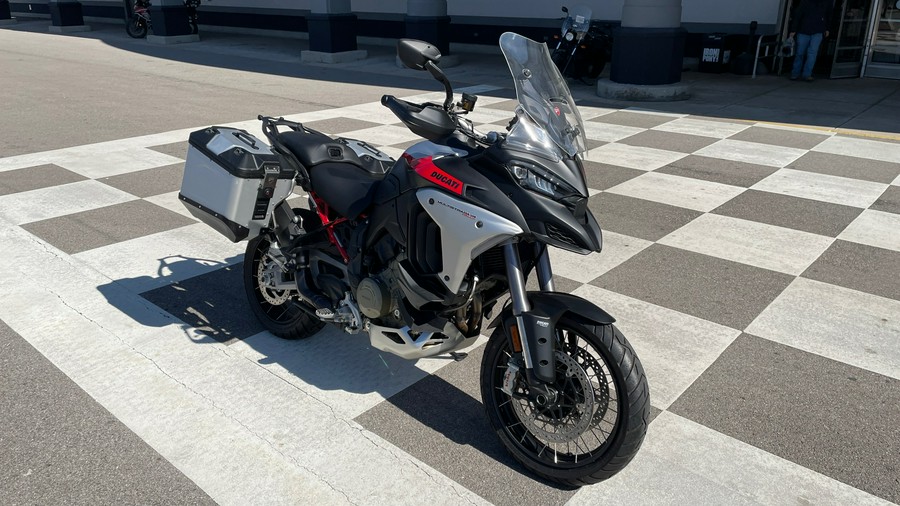 2023 Ducati Multistrada V4 Rally Travel & Radar