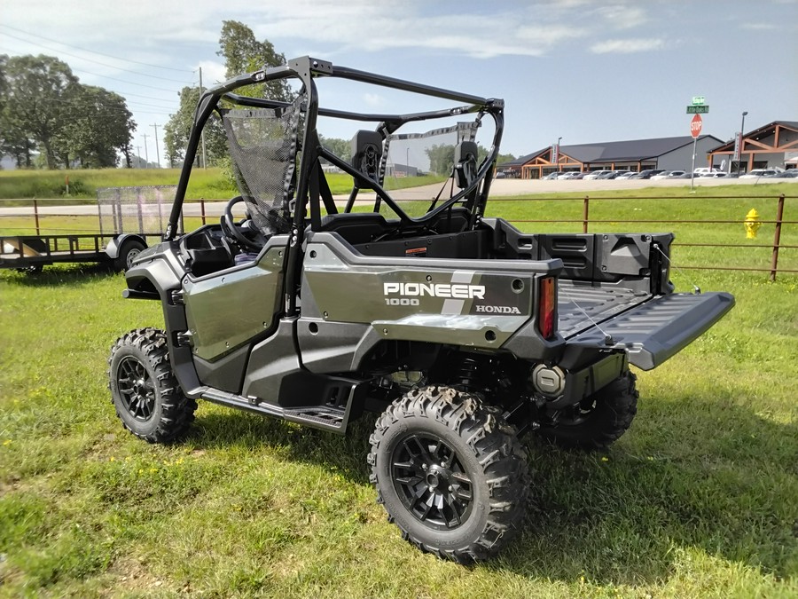 2024 Honda Pioneer 1000 Deluxe