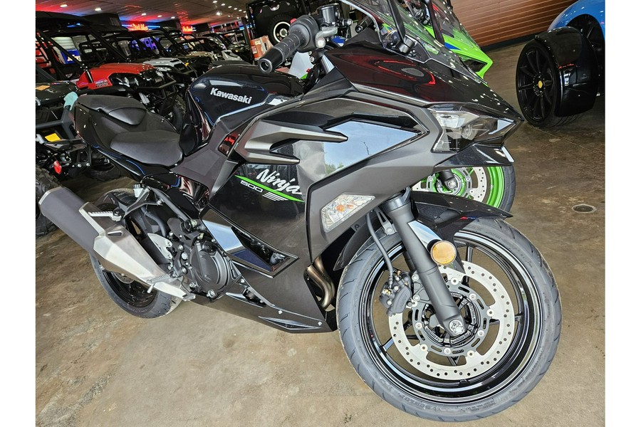 2024 Kawasaki Ninja® 500 Base