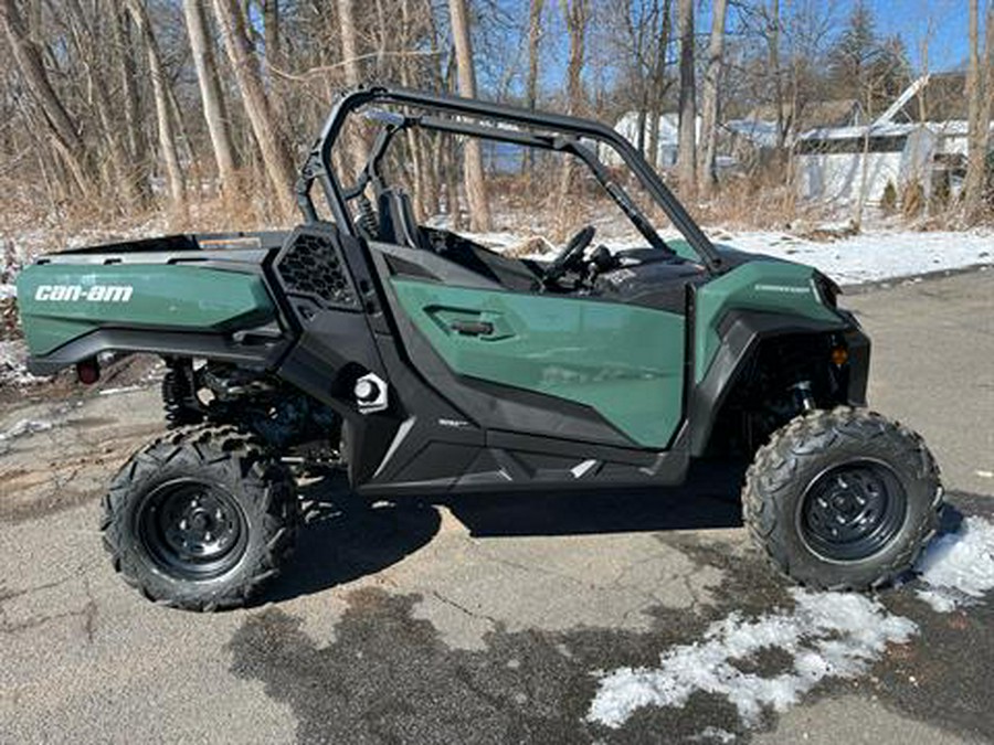 2023 Can-Am Commander DPS 700