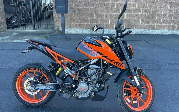 2022 KTM 200 Duke