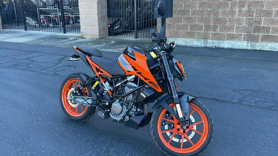 2022 KTM 200 Duke