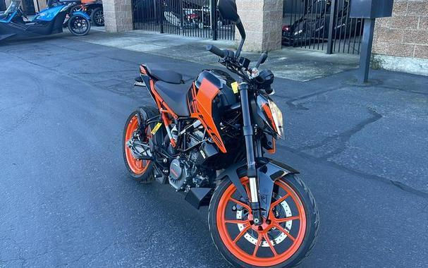 2022 KTM 200 Duke