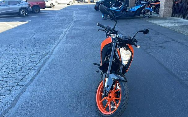 2022 KTM 200 Duke