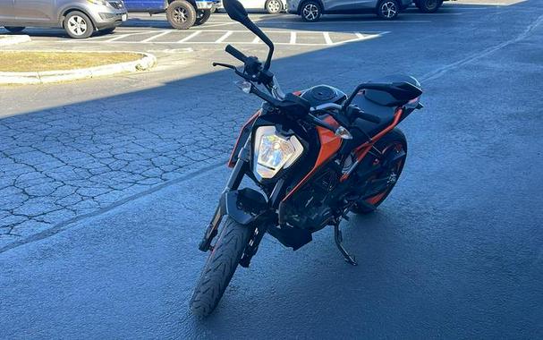 2022 KTM 200 Duke