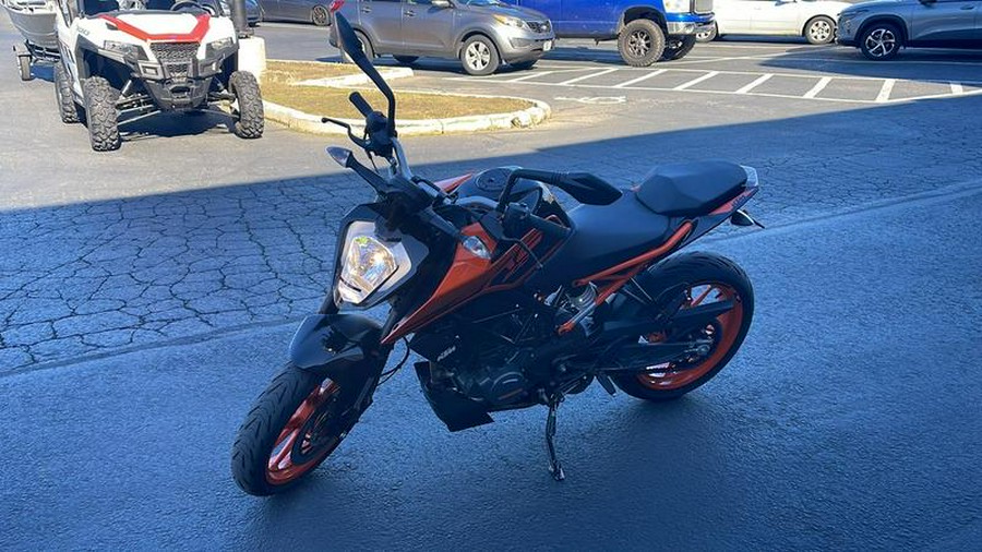 2022 KTM 200 Duke