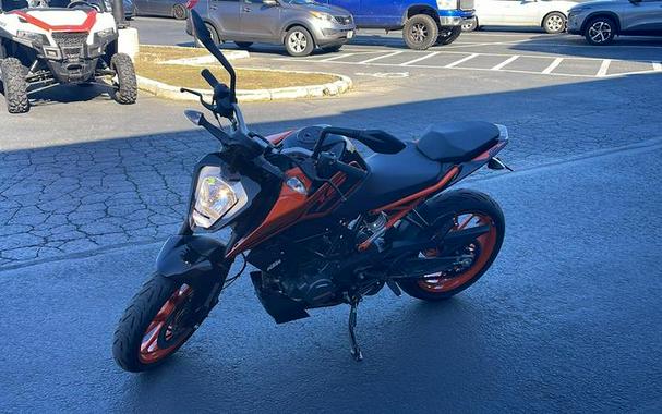 2022 KTM 200 Duke