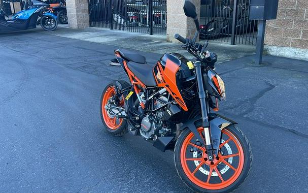 2022 KTM 200 Duke