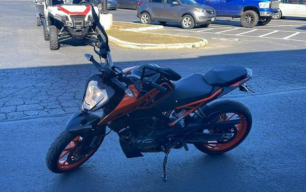 2022 KTM 200 Duke