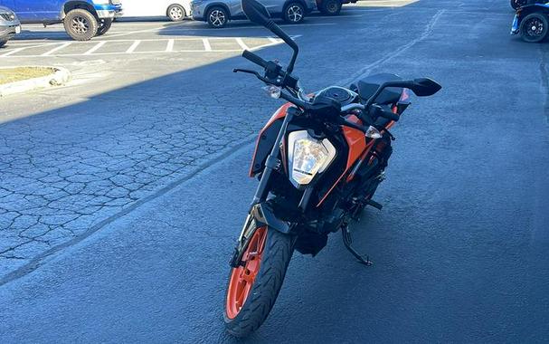 2022 KTM 200 Duke