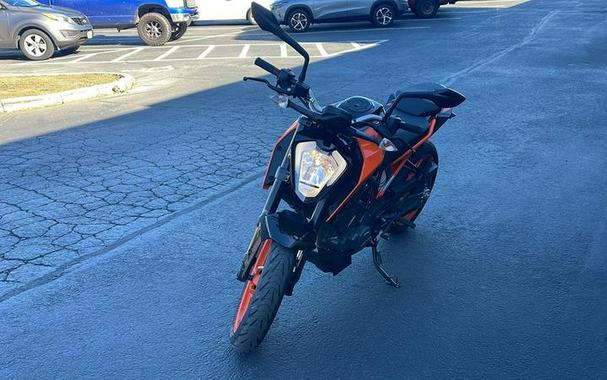 2022 KTM 200 Duke