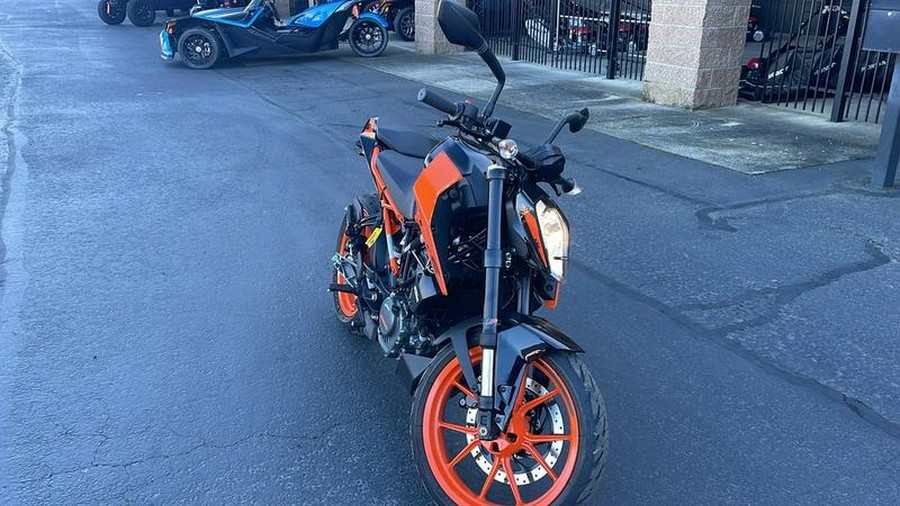 2022 KTM 200 Duke