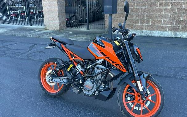 2022 KTM 200 Duke