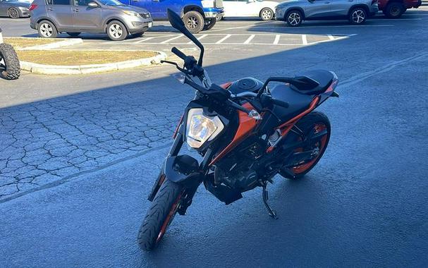 2022 KTM 200 Duke