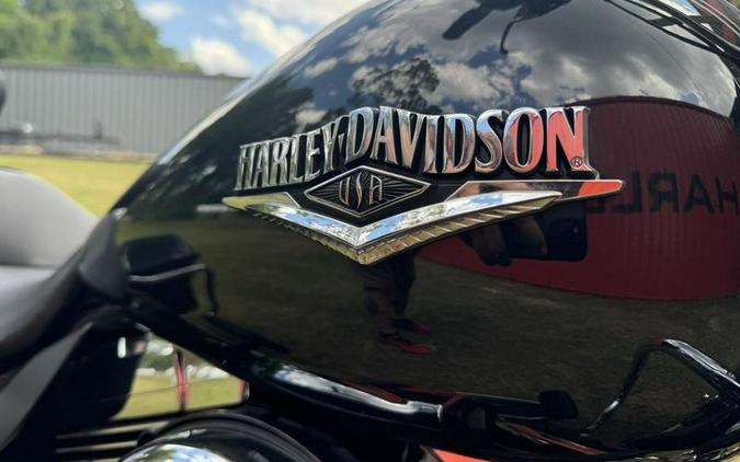 2016 Harley-Davidson® FLHR - Road King®